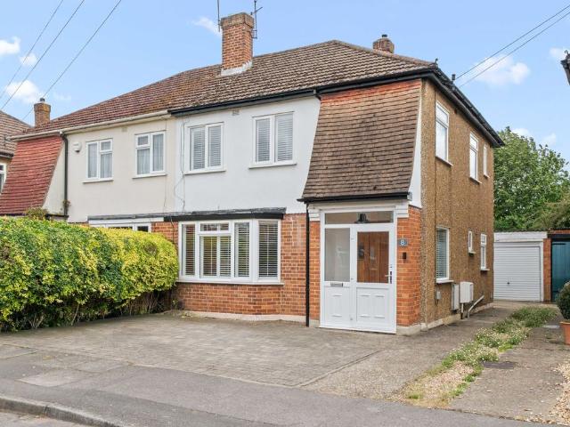 House for rent in Lower Halliford, Surrey
