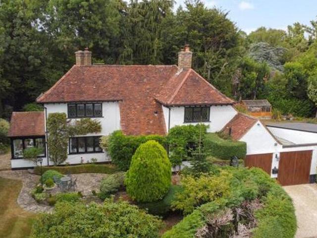 House for sale in Batchworth, Hertfordshire