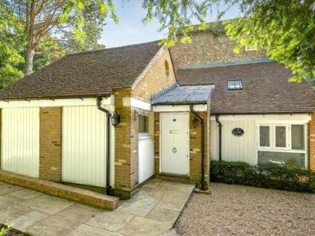 House for sale in Batchworth, Hertfordshire