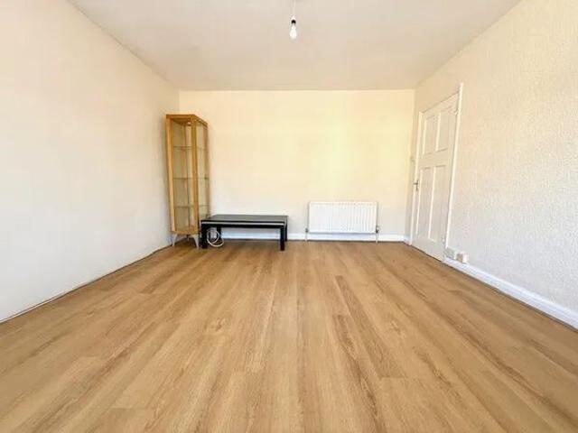 Apartment for rent in Debden Green, Epping
