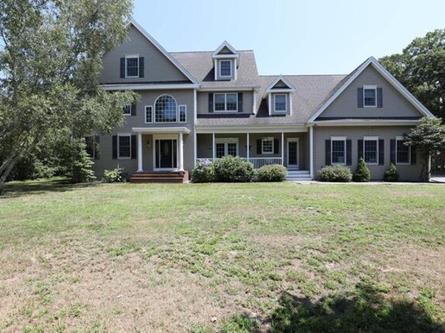 House for sale in Sagamore