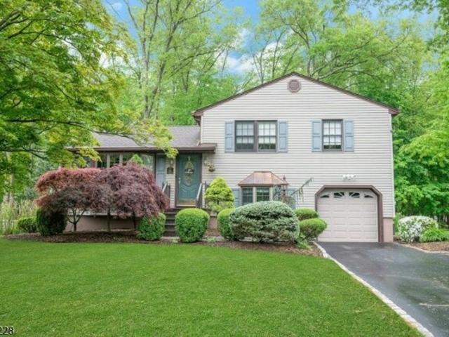 House for sale in Cedar Knolls, New Jersey