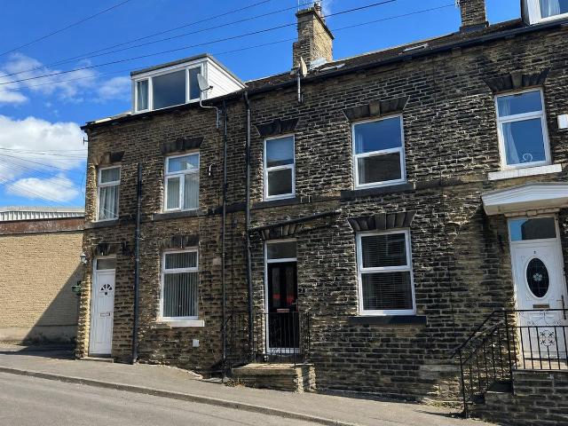 House for rent in Greengates, West Yorkshire