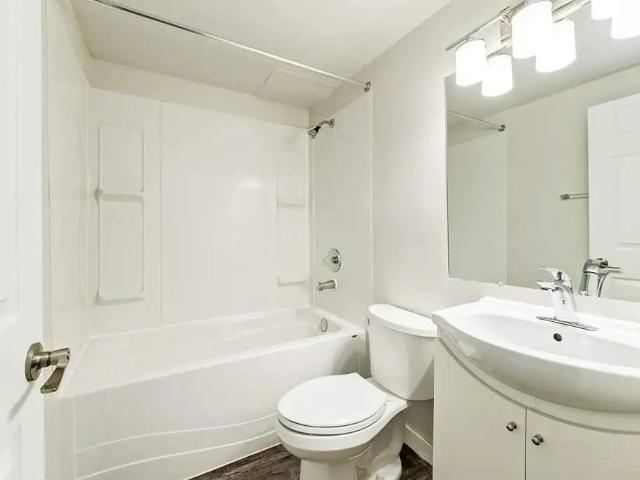 Apartment for rent in Wedgewood, Alberta
