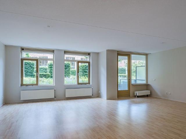 Appartement te huur in Bezuidenhout, Zuid Holland
