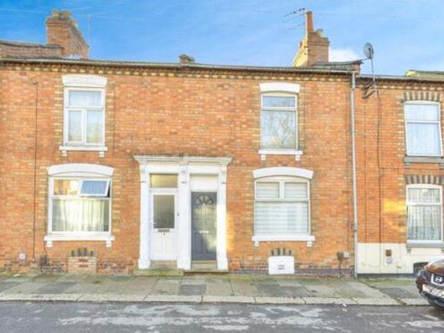 House for sale in Northampton, Northamptonshire