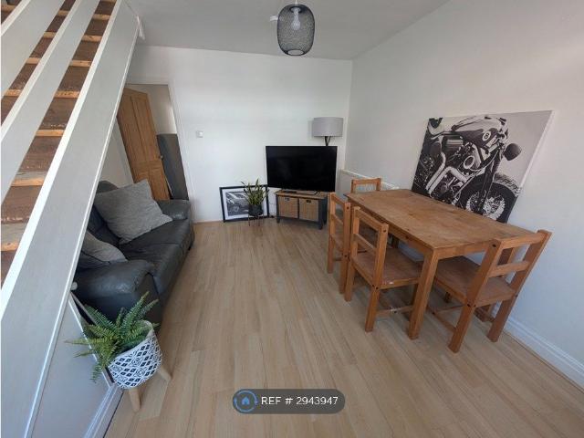 Room for rent in Northgate Village, Two Mills