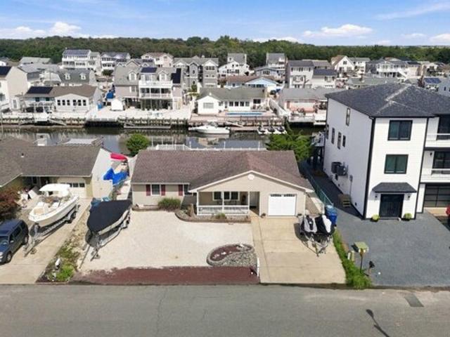House for sale in Mystic Islands, Little Egg Harbor Township