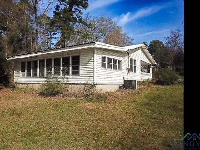 House for sale in Avinger