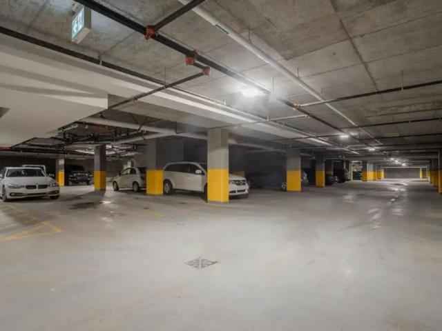 Apartment for rent in Chomedey, Laval (région administrative)