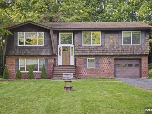 House for sale in Vernon Valley, Vernon Township