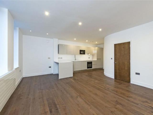 House for rent in West Kensington, Greater London