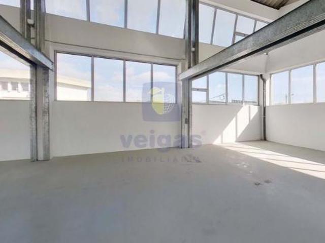 Ponto Comercial venda em Loures