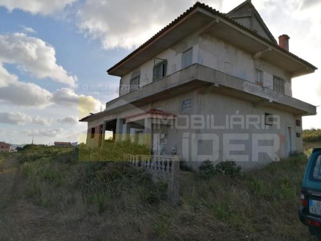 Terreno venda em Santiago Dos Velhos, Lisboa