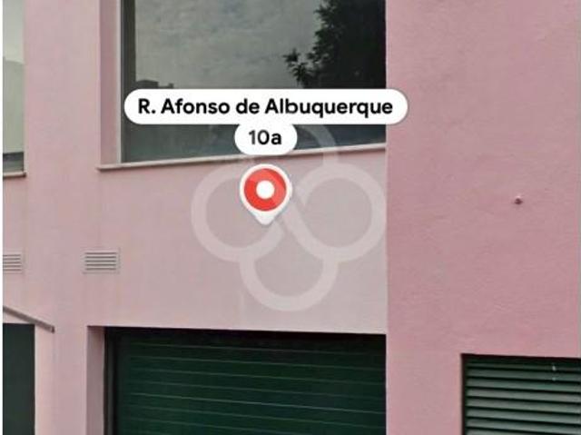 Garagem venda em Santiago Dos Velhos, Lisboa