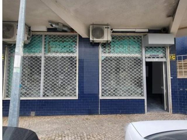 Loja venda em Santiago Dos Velhos, Lisboa