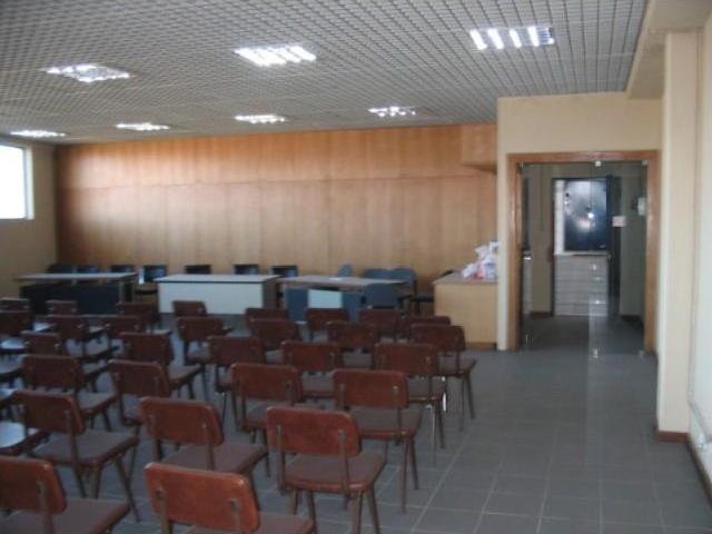 Escritório alugar em Santiago Dos Velhos, Lisboa