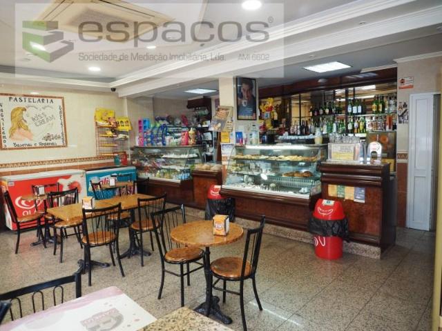 Loja venda em Santiago Dos Velhos, Lisboa