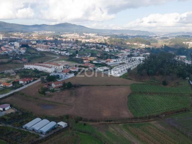 Terreno venda em Lousada, Porto