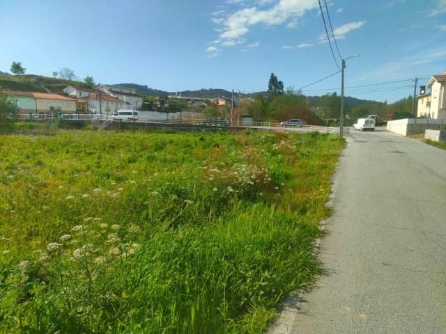 Terreno venda em Lousada, Porto