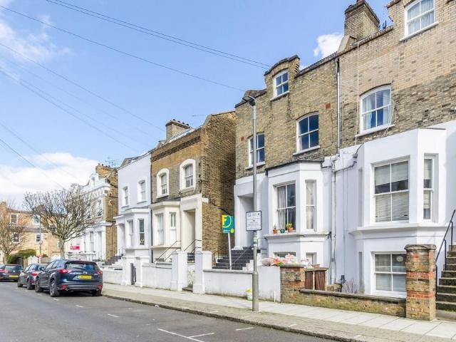 Apartment for rent in Clapham Junction, Greater London