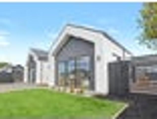 House for sale in Chaslands, Canterbury