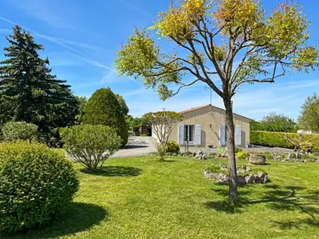 Maison vente à Saint-Jean-d'Angély, Louzignac