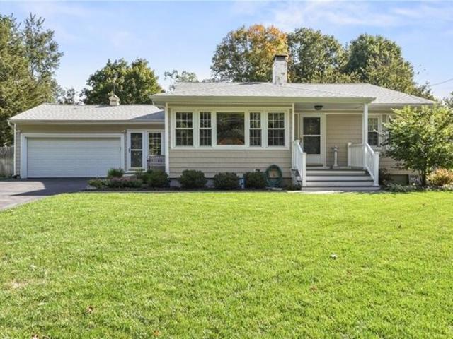 House for sale in Warwick, Kent County