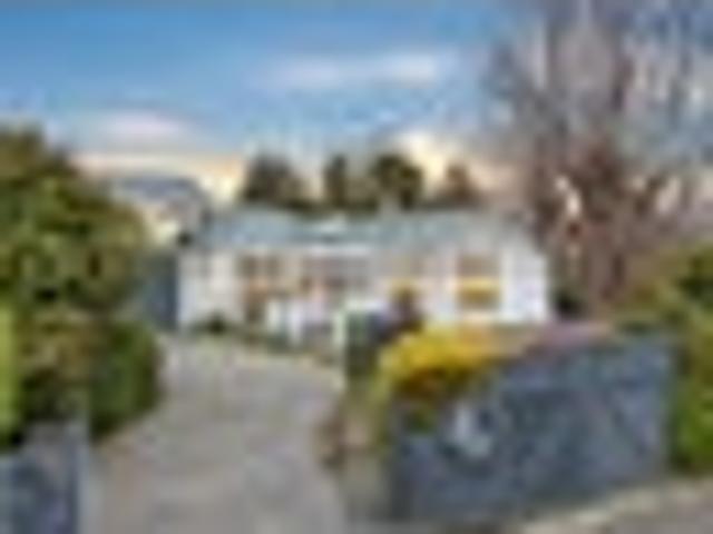 House for sale in Sockburn