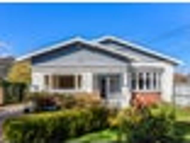 House for sale in Days Bay, Wellington