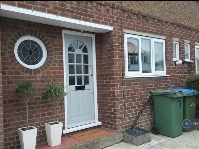 House for rent in Blackhills, Surrey