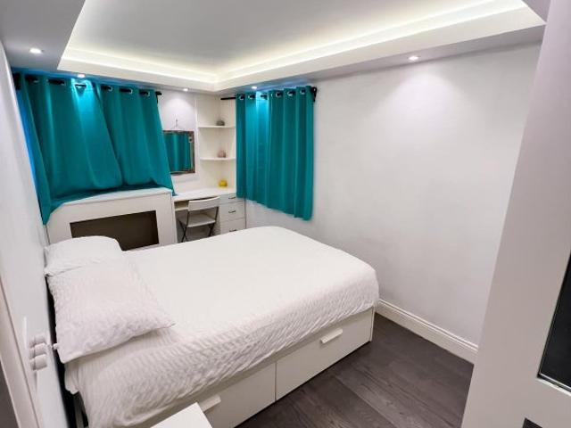Apartment for rent in Brompton, Greater London