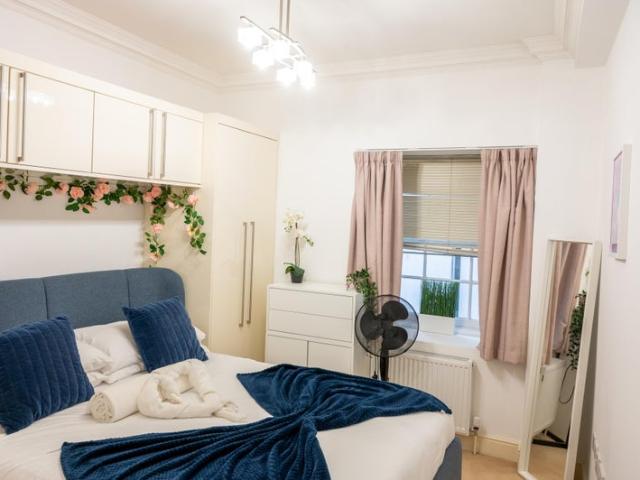 Apartment for rent in Kensington, Greater London