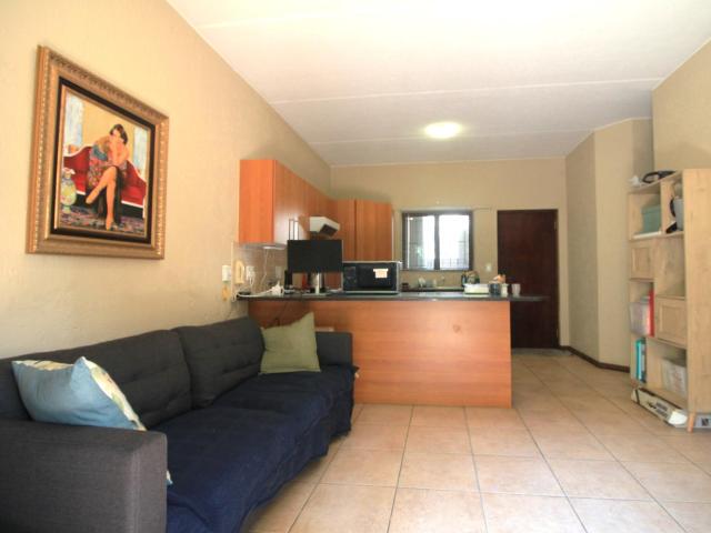 Apartment for rent in Paulshof, Alexandra
