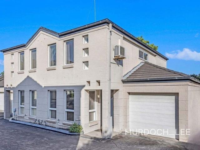 Townhouse for rent in Baulkham Hills, Sydney