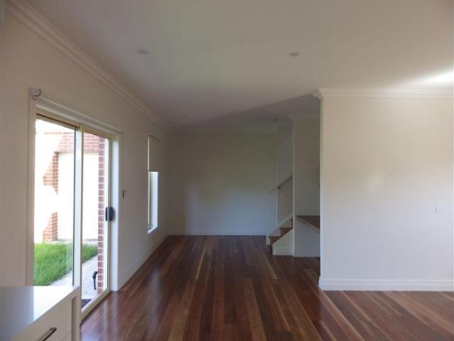 Townhouse for rent in Camerons Creek, Victoria