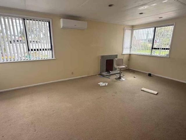 House for rent in Owhata, Oroua County