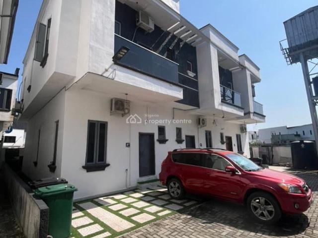Detached house for sale in Eti Osa, Lagos