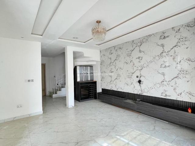 Detached duplex for rent in Eti Osa, Lagos