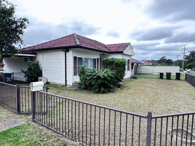 House for rent in Macquarie Fields, Sydney