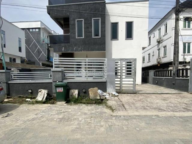 Detached duplex for rent in Eti Osa, Lagos