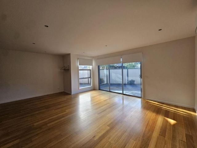 Townhouse for rent in Camerons Creek, Victoria
