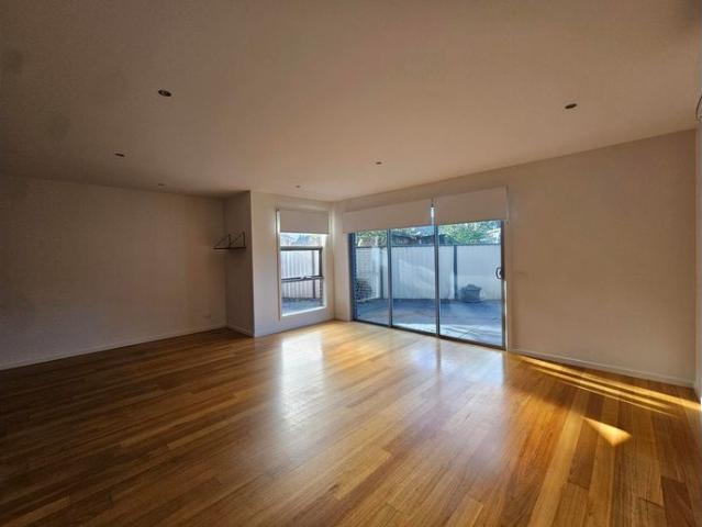Townhouse for rent in Camerons Creek, Victoria
