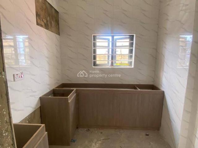 Flat for rent in Surulere, Oyo