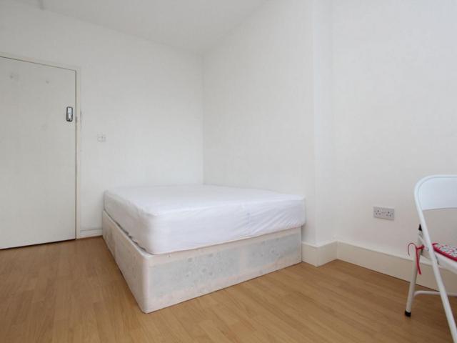 Room for rent in Walworth, Greater London