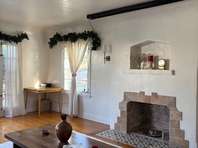 Room for rent in Canoga Park, California