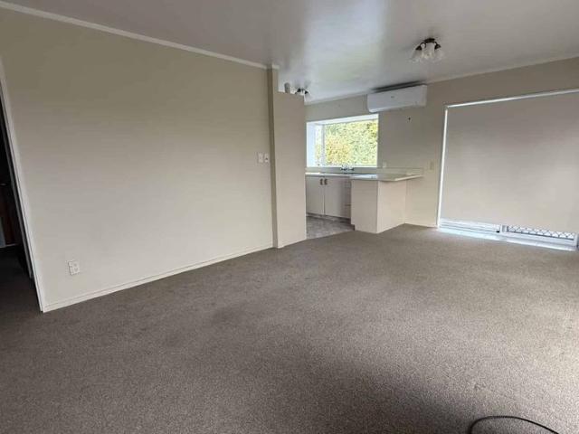 House for rent in Oratia