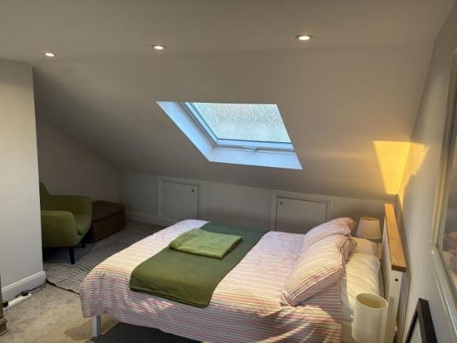 Room for rent in London Borough of Croydon, Upper Norwood