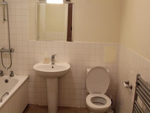Room for rent in Maryland, Greater London
