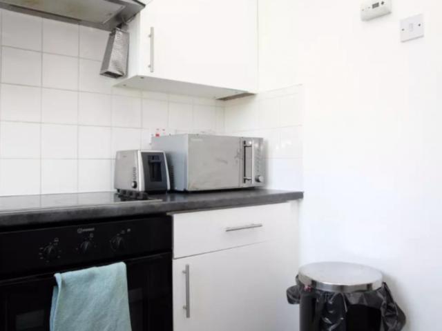 Room for rent in Stepney, Greater London